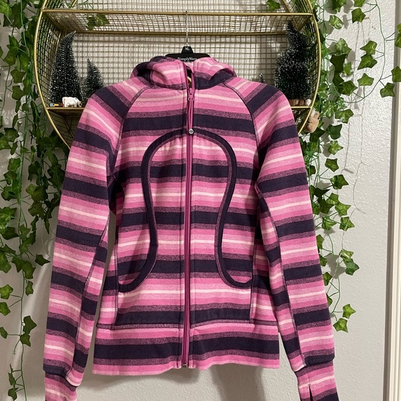 Lululemon scuba hoodie, striped pink. Ombre, smoky rose vintage. Size 6 - Picture 5 of 9